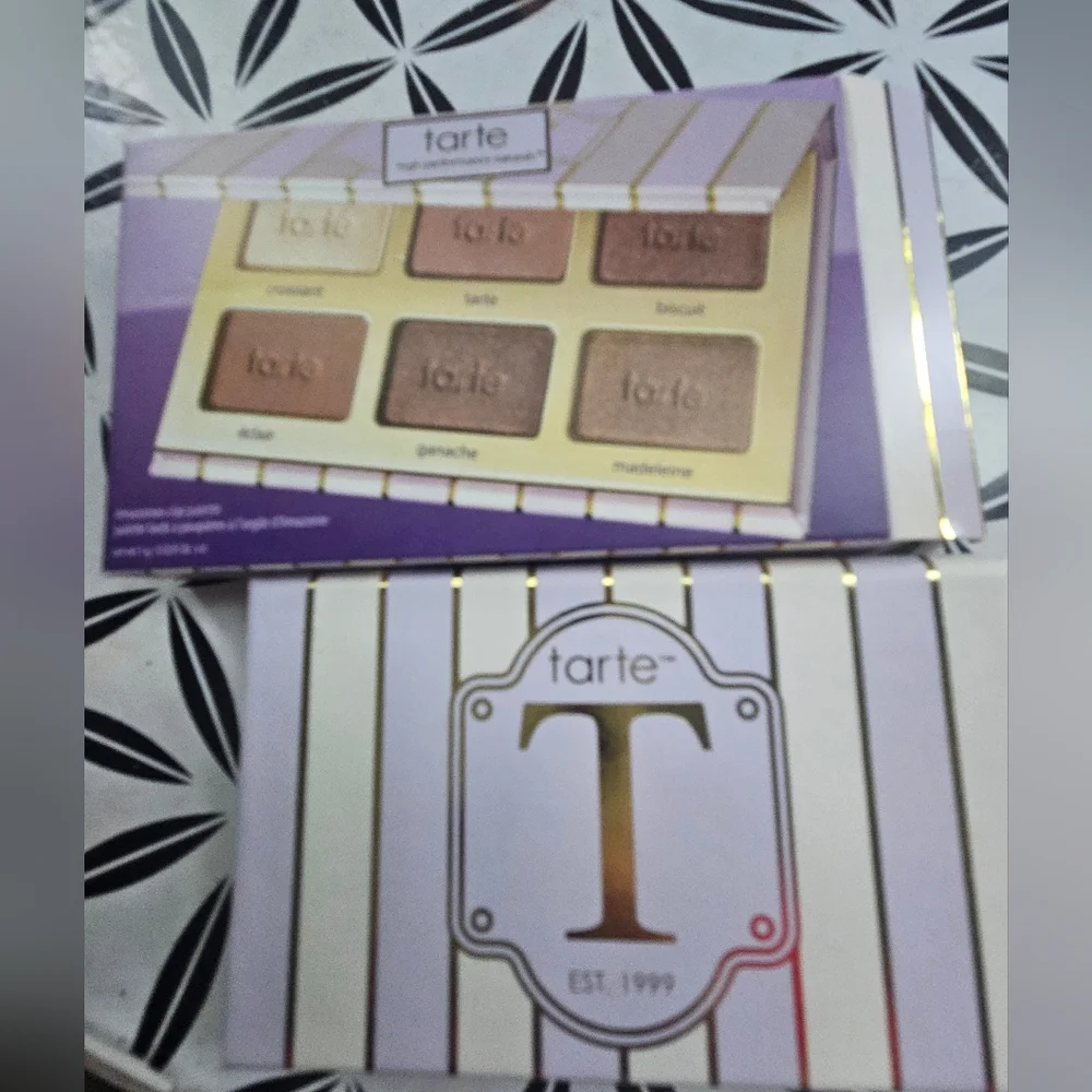 NEW Tarte Eyeshadow Palette with Cream, Pink, and Brown Hues - Picture 3 of 7